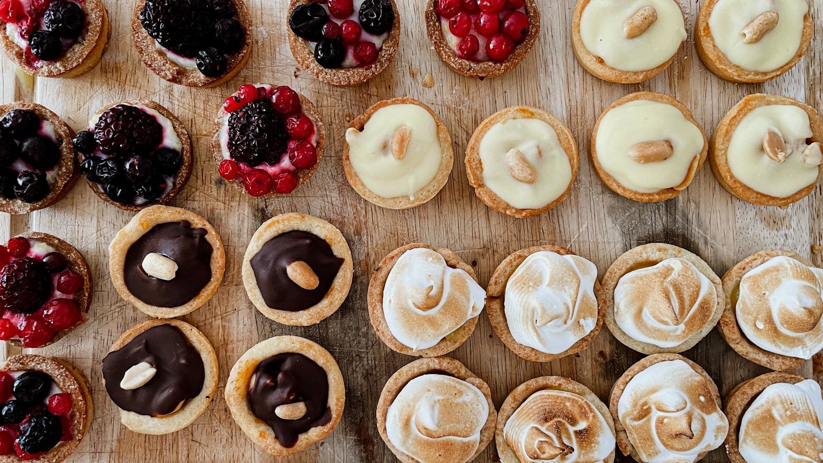 Cranberry Jam & Cream Cheese Tart with Brown Butter Shortbread Crust 🥧