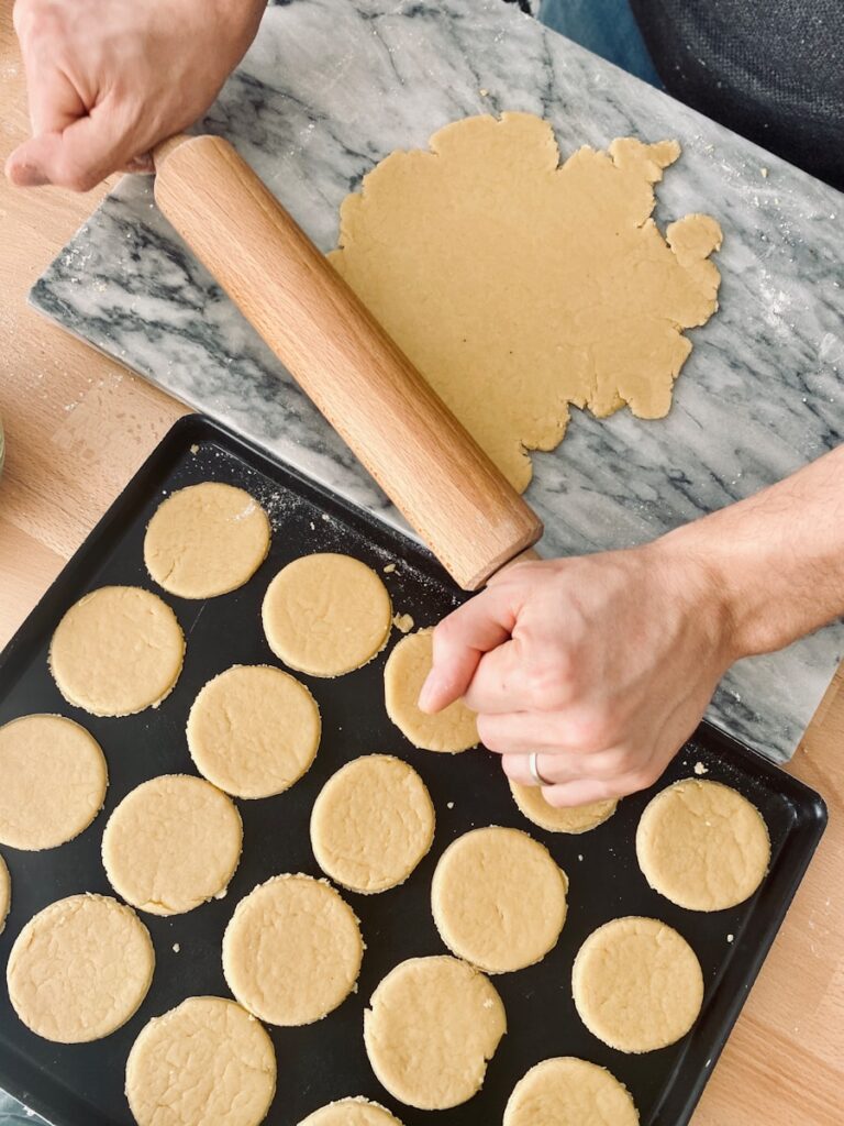 PinonPantry.com Recipe: Blackberry Jam Shortbread Bars